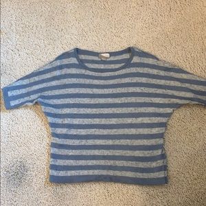 Short sleeve sweater